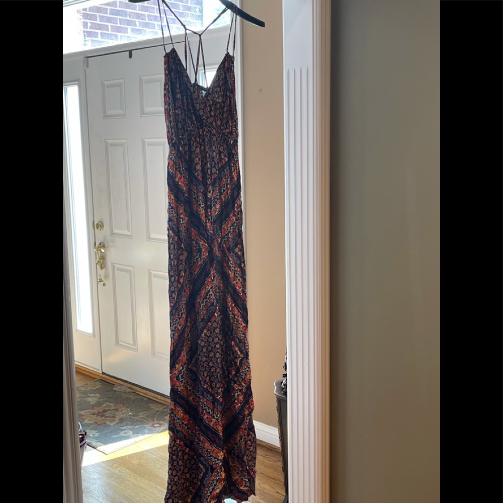 Suns out, backs out, show out in this dress!!